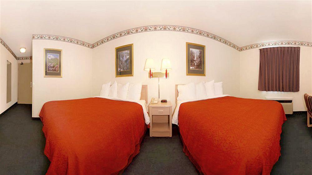 Hotel Baymont By Wyndham - Fort Collins Area
