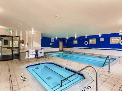 Baymont By Wyndham - Collins Area Hotel