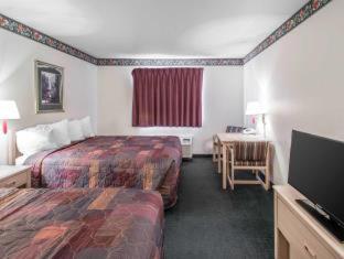 Baymont By Wyndham - Collins Area Hotel 2*